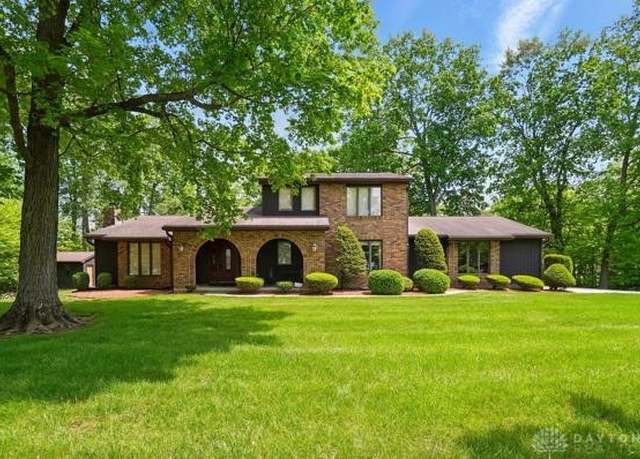 Property at 1640 Bending Tree Dr, New Carlisle, OH 45344, 4 beds, 2.5 baths