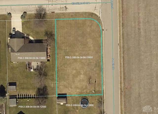 Property at 2 Edgewood Dr, Arcanum, OH 45304