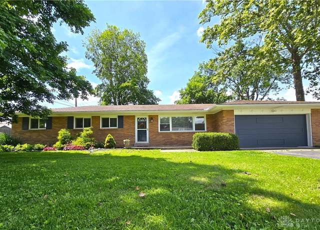 Property at 3363 Maplewood Dr, Beavercreek, OH 45434, 3 beds, 2 baths