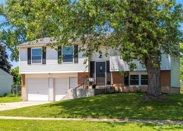 Property at 610 W Market St, Springboro, OH 45066, 3 beds, 2.5 baths