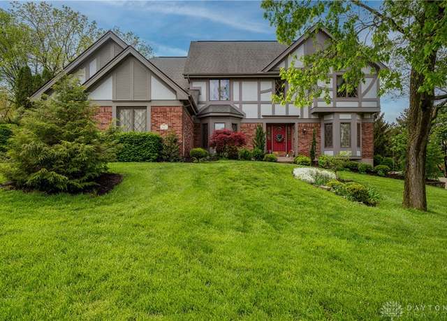 Property at 647 Towncrest Dr, Beavercreek, OH 45434, 5 beds, 3 baths
