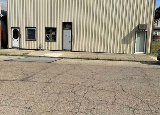 Property at 306 W Court St, Urbana, OH 43078, 3 beds, 1 bath