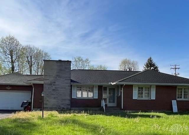 Property at 137 Woodland Dr, Eaton, OH 45320, 3 beds, 2.5 baths