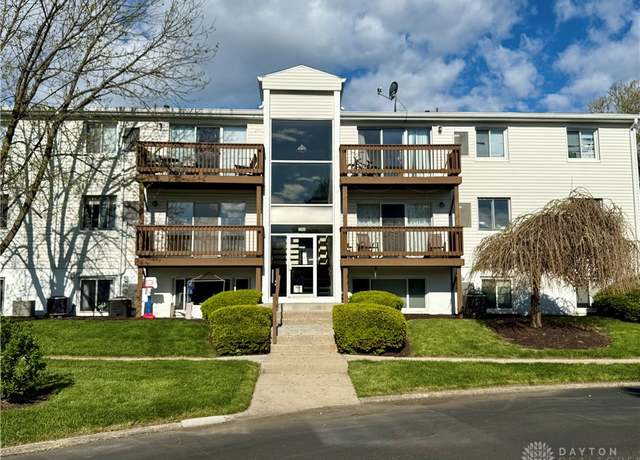 Property at 5620 W Coach Dr Unit C, Dayton, OH 45440, 3 beds, 2 baths