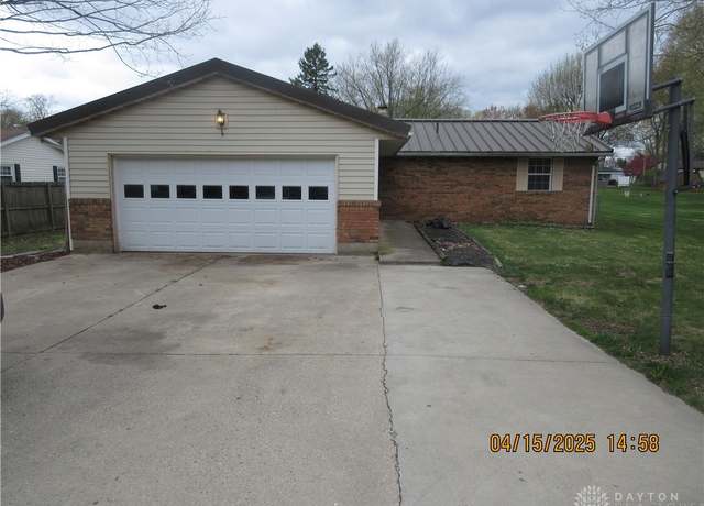 Property at 157 Oaksmere St, Springfield, OH 45503, 3 beds, 1.5 baths