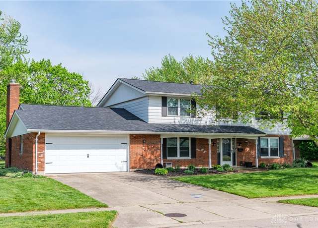 Property at 554 Warm Springs Dr, Fairborn, OH 45324, 4 beds, 2.5 baths