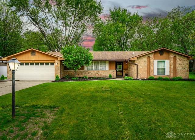 Property at 3113 Village Ct, Beavercreek, OH 45432, 3 beds, 2 baths
