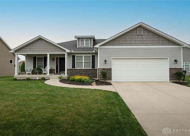 Property at 720 Sherwood Dr, Troy, OH 45373, 3 beds, 3 baths
