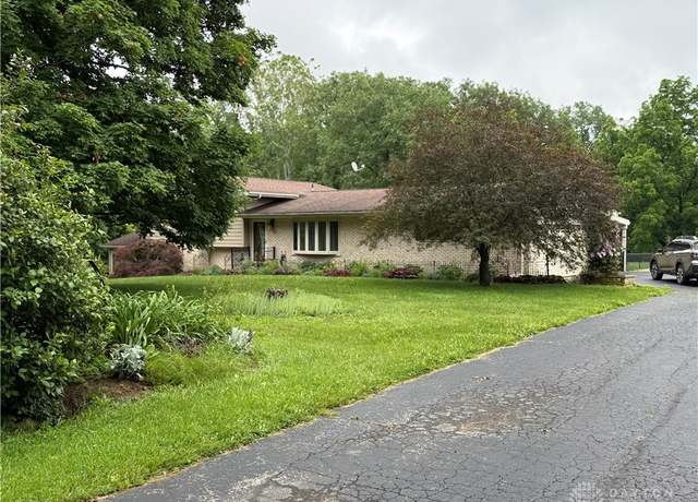Property at 2262 Eaton Lewisburg Rd, Eaton, OH 45320, 3 beds, 2 baths