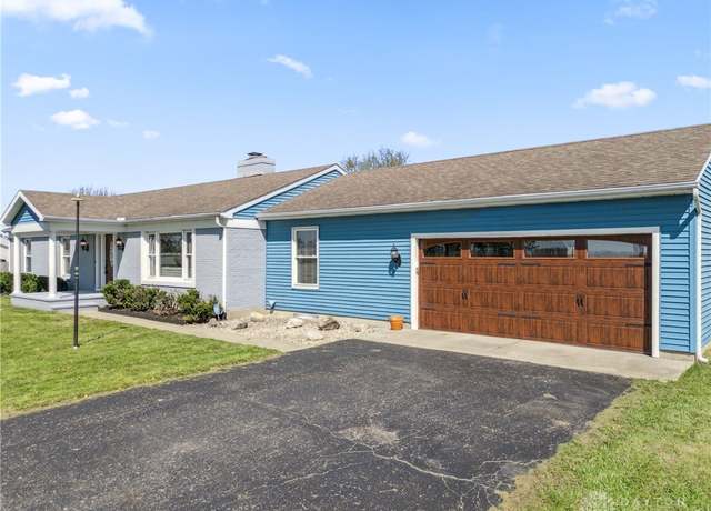 Property at 3050 Hoop Rd, Xenia, OH 45385, 4 beds, 2 baths