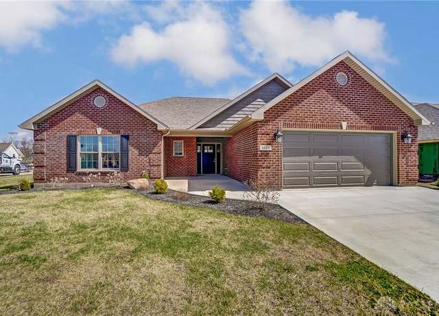 Property at 1137 Auburn St, Troy, OH 45373, 3 beds, 2 baths