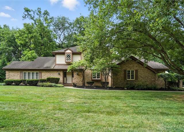 Property at 516 Pauley Woods Cir, Dayton, OH 45429, 4 beds, 3 baths