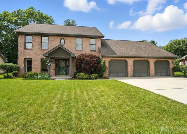 Property at 305 Pauly Dr, Englewood, OH 45315, 4 beds, 2.5 baths