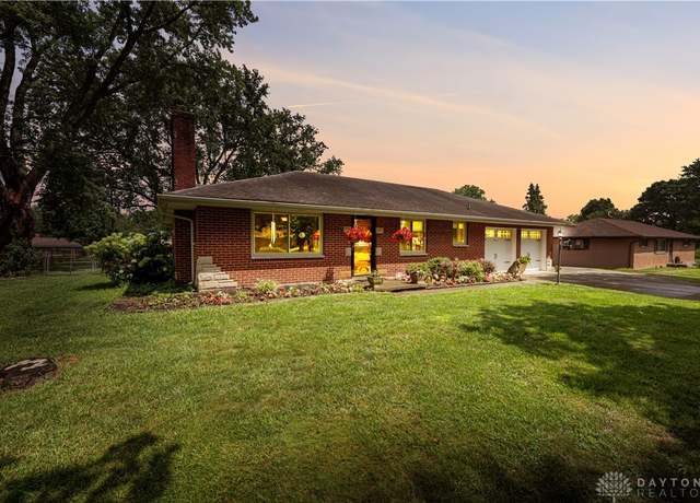 Property at 1128 Katherine Dr, Beavercreek, OH 45434, 3 beds, 2 baths