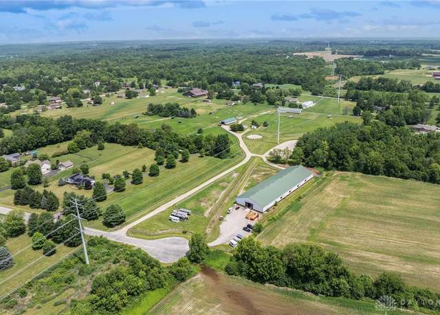 Property at 1679 Sutts Trl, Xenia, OH 45385