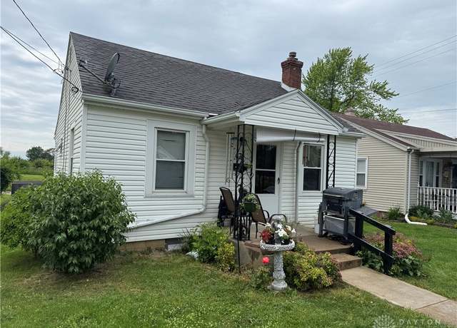 Property at 674 Xenia Ave, Xenia, OH 45385, 2 beds, 1 bath
