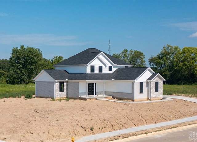Property at 3631 Kingsgate Ln, Springfield, OH 45503, 4 beds, 2.5 baths