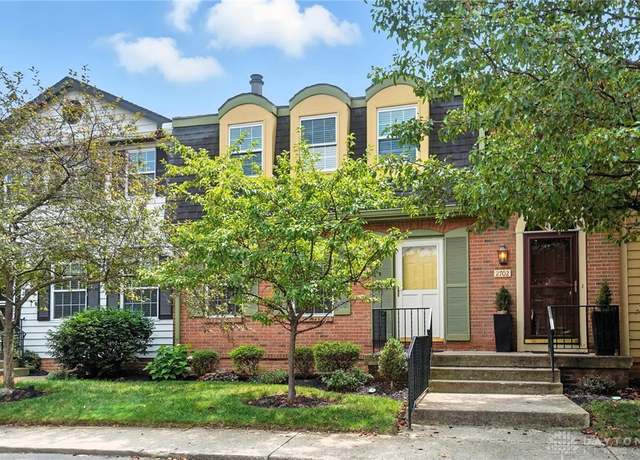 Property at 2704 N Kings Arms Cir, Dayton, OH 45440, 3 beds, 2.5 baths