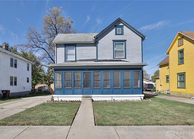 Property at 921 Oak St, Springfield, OH 45505, 3 beds, 1.5 baths