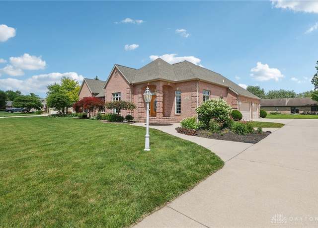 Property at 443 Circle Dr, Greenville, OH 45331, 3 beds, 2.5 baths