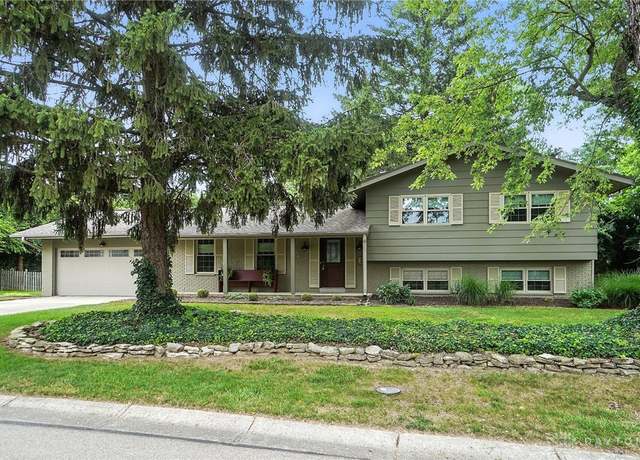 Property at 372 Willowhurst Dr, Centerville, OH 45459, 4 beds, 2.5 baths