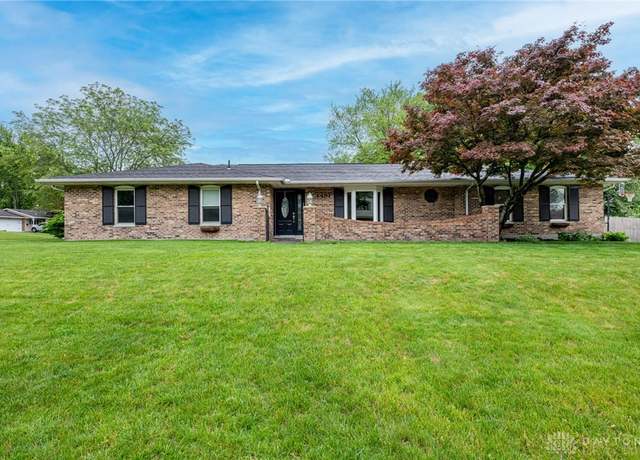 Property at 4491 Powder Horn Dr, Beavercreek, OH 45432, 3 beds, 2 baths