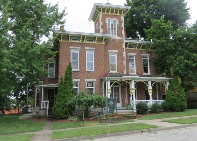 Property at 317 E Poplar St, Sidney, OH 45365, 5 beds, 2 baths