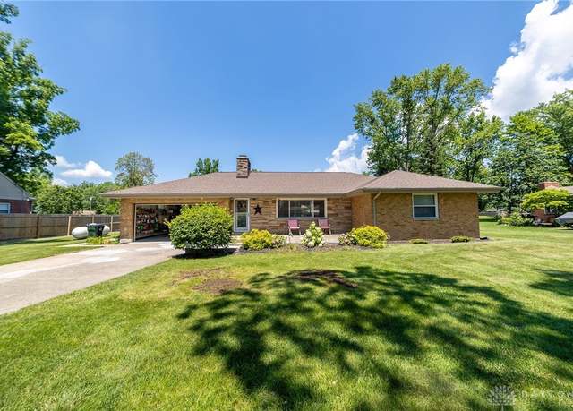 Property at 1385 W Evanston Rd, Tipp City, OH 45371, 3 beds, 2 baths