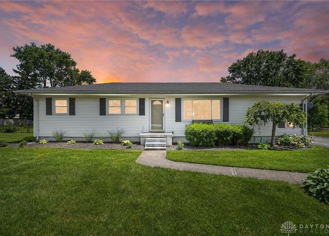 Property at 6726 Middletown Germantown Rd, Middletown, OH 45042, 3 beds, 2 baths