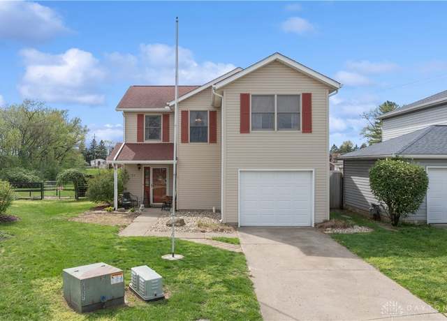 Property at 314 Fairview Ct, Xenia, OH 45385, 4 beds, 2.5 baths