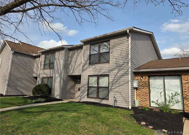 Property at 2878 Foxwood Ct, Miamisburg, OH 45342, 3 beds, 2.5 baths