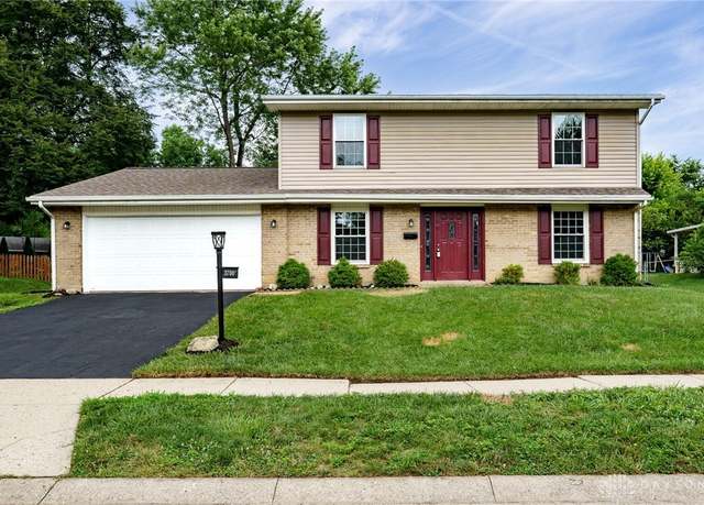 Property at 3700 Corkwood Dr, Dayton, OH 45424, 4 beds, 2.5 baths
