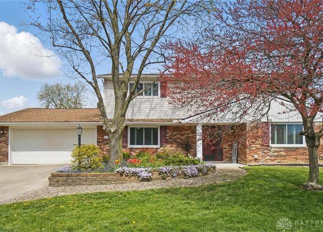 Property at 5724 Pennywell Dr, Dayton, OH 45424, 4 beds, 2.5 baths