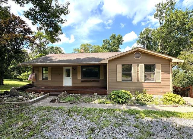 Property at 3620 S Main St, Middletown, OH 45044, 3 beds, 2 baths