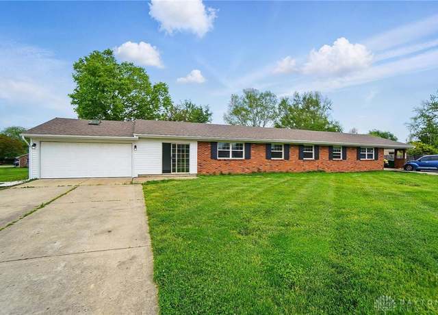 Property at 3517 Mary Ann Dr, Lebanon, OH 45036, 5 beds, 2 baths