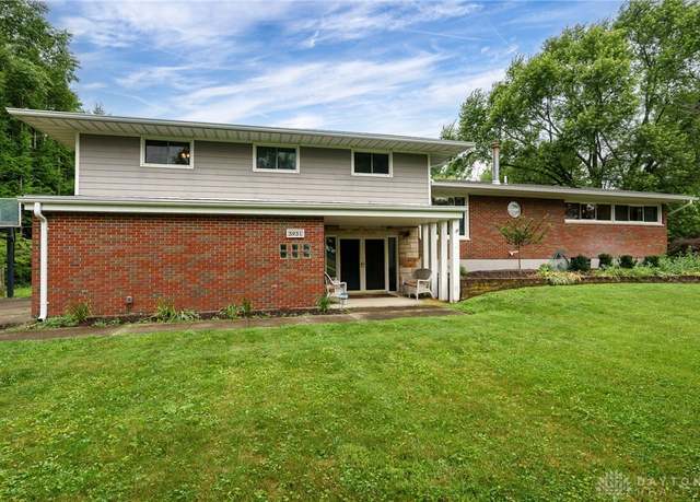 Property at 3931 E Enon Rd, Yellow Springs Vlg, OH 45387, 4 beds, 3.5 baths