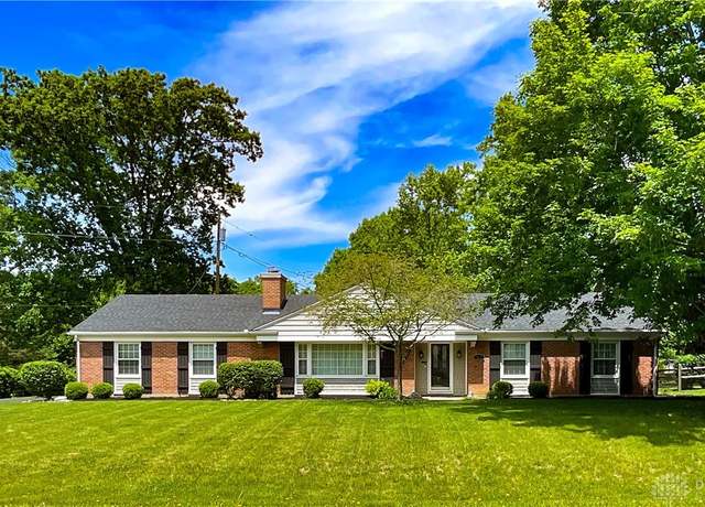 Property at 869 Maxwelton, Washington Twp, OH 45459, 3 beds, 2 baths