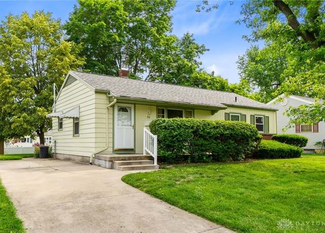 Property at 912 N Westedge Dr, Tipp City, OH 45371, 3 beds, 1.5 baths