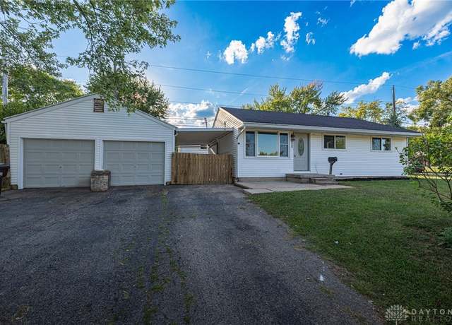 Property at 3525 Valleywood Dr, Kettering, OH 45429, 3 beds, 2 baths