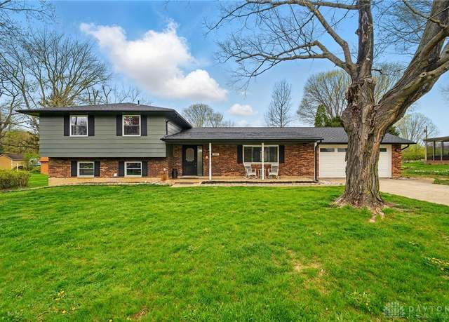 Property at 3987 Rexford Rd, Beavercreek, OH 45430, 4 beds, 3 baths