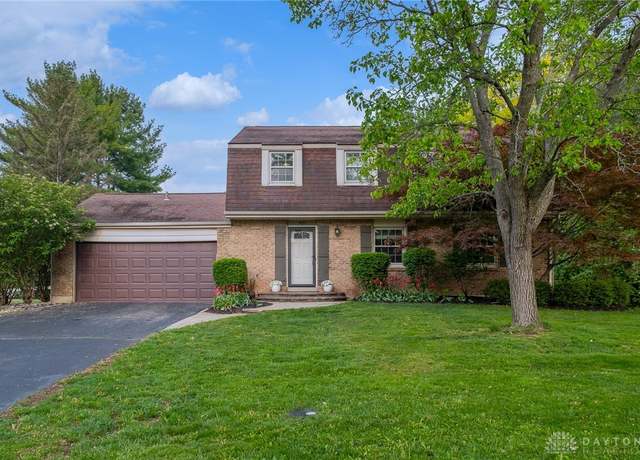 Property at 1401 Edenwood Dr, Beavercreek, OH 45434, 4 beds, 2.5 baths