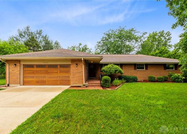 Property at 2666 Green Hills Dr, Beavercreek, OH 45431, 3 beds, 2 baths