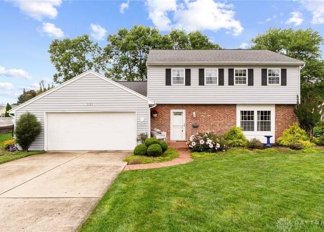 Property at 221 Finsbury Ln, Troy, OH 45373, 4 beds, 2.5 baths