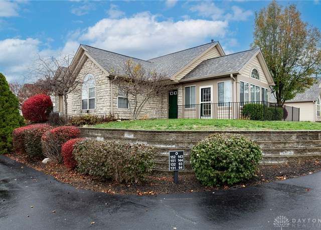 Property at 131 Villa Pointe Dr, Springboro, OH 45066, 2 beds, 2 baths