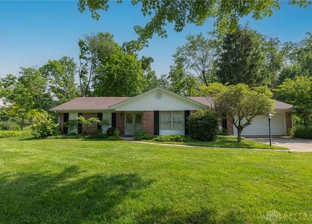 Property at 3081 Claydor Dr, Beavercreek, OH 45431, 3 beds, 2 baths