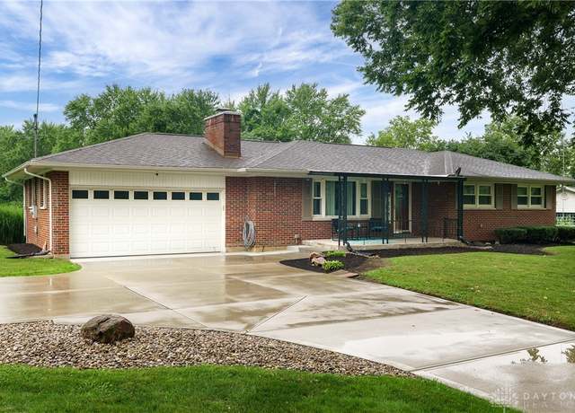 Property at 6251 Todhunter Rd, Middletown, OH 45044, 3 beds, 2 baths