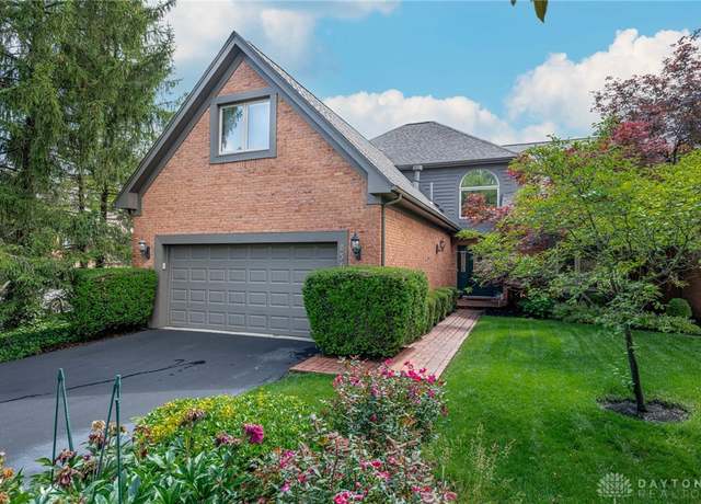 Property at 856 Timberlake Ct, Kettering, OH 45429, 3 beds, 2.5 baths