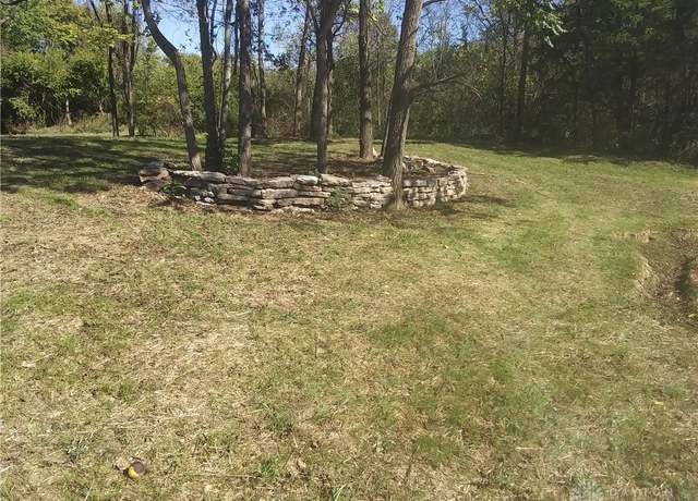 Property at 1048 Somers Gratis Rd, Camden, OH 45311