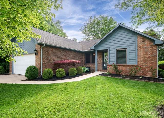 Property at 8618 Deer Bend Dr, Dayton, OH 45424, 3 beds, 3 baths