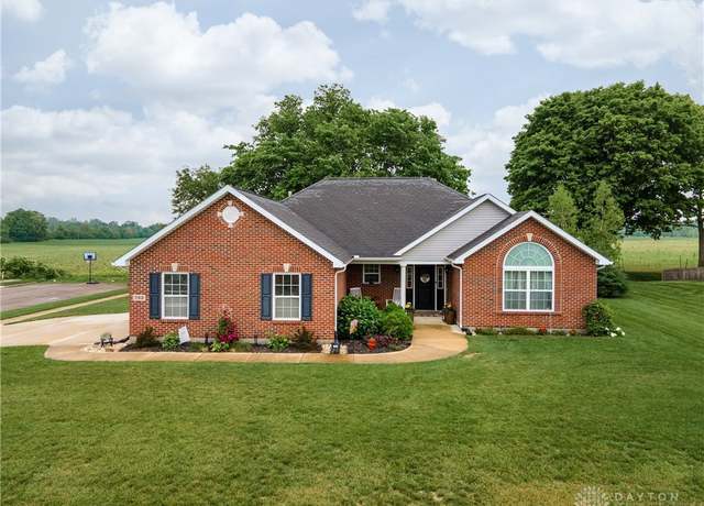 Property at 725 Loxley Ln, Troy, OH 45373, 3 beds, 2 baths